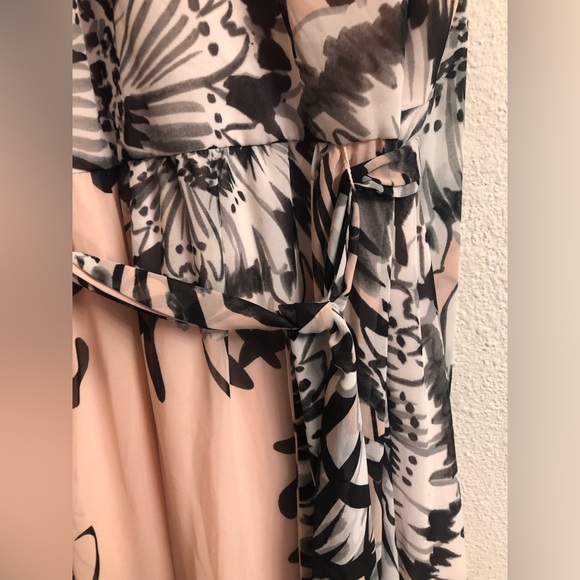 ✨ELIZA J FLORAL CHIFFON SLEEVELESS MAXI PROM DRESS SIZE 8 COLOR: BLUSH🌸 - Picture 11 of 11